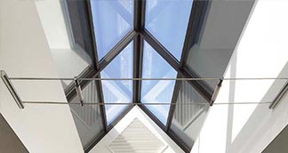 Рулонные ветроустойчивые шторы Фикс-Скрин. Солнцезащитные шторы Fixscreen